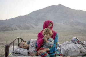 AP : Pakistan Says Registered Afghans Can Stay For One More Year |